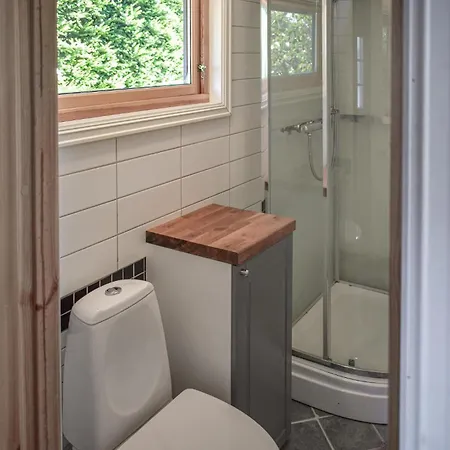 Gorgeous In With Kitchen Semesterbostad