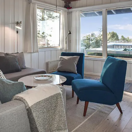 Gorgeous In With Kitchen Holiday home *