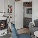 Gorgeous In With Kitchen